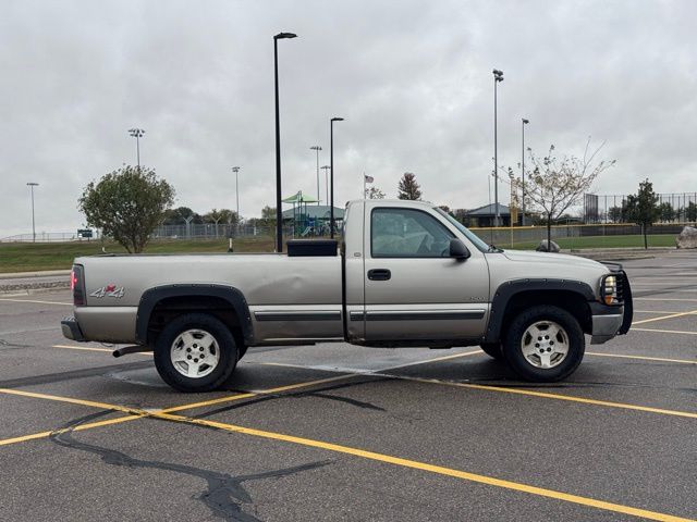 Used 2000 Chevrolet Silverado BASE with VIN 1GCEK14W0YZ338249 for sale in Marshall, Minnesota