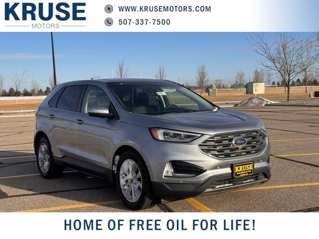 2020 Ford Edge Titanium's photo