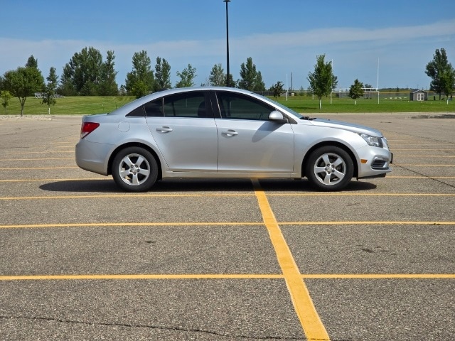 Used 2016 Chevrolet Cruze Limited 1LT with VIN 1G1PE5SB2G7222481 for sale in Marshall, MN