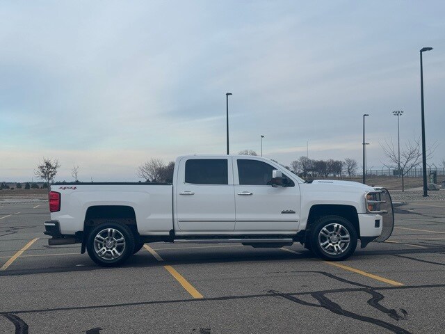 Used 2017 Chevrolet Silverado 2500HD High Country with VIN 1GC1KXEY7HF110350 for sale in Marshall, Minnesota