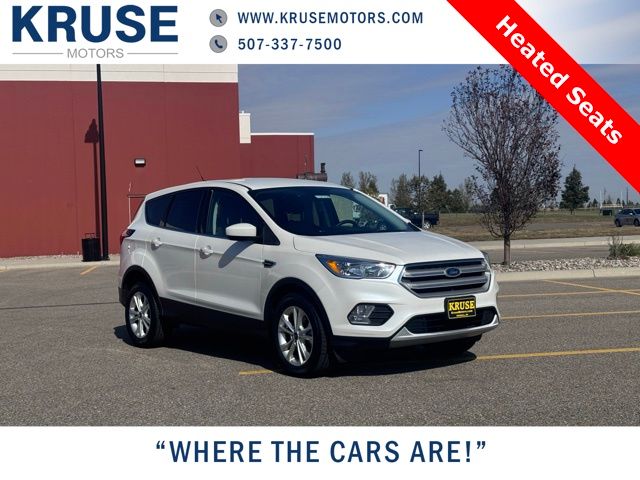 2019 Ford Escape SE's photo