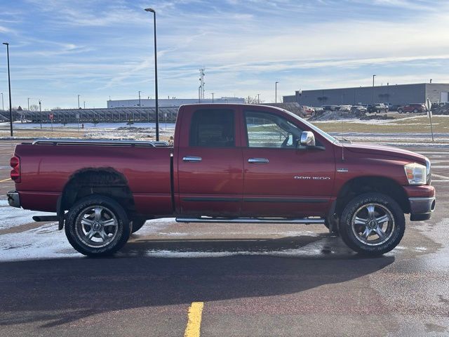 Used 2007 Dodge Ram 1500 Pickup SLT with VIN 1D7HU18287J571653 for sale in Marshall, Minnesota