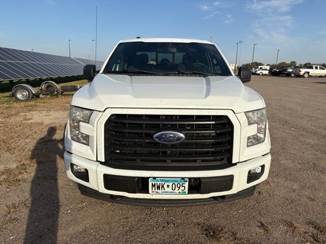 2015 Ford F-150 XLT photo 2