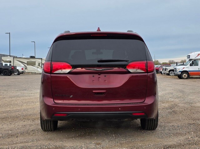 2018 Chrysler Pacifica Touring Plus photo 4