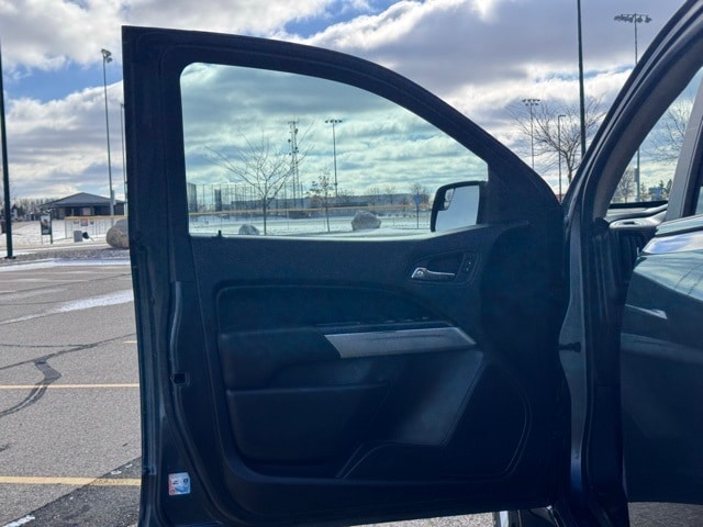 2015 Chevrolet Colorado LT photo 4