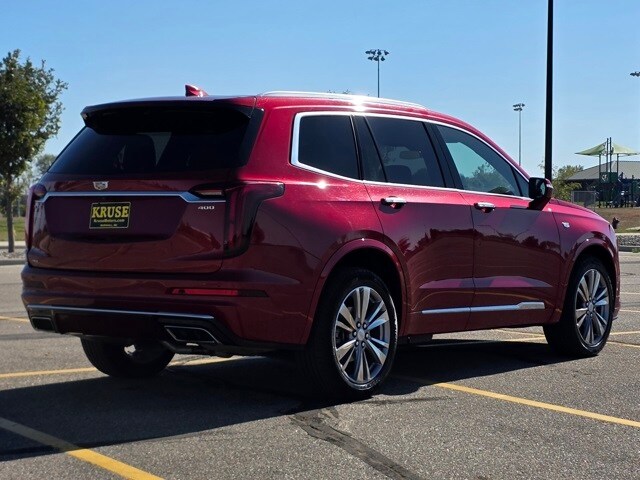 2023 Cadillac XT6 Premium Luxury photo 3
