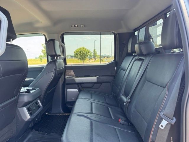 2024 Ford F-450 Super Duty Chassis Cab Lariat - Photo 30