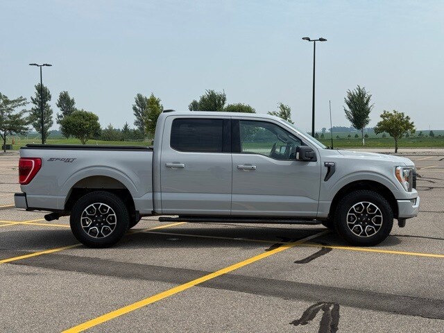 2023 Ford F-150 XLT photo 2