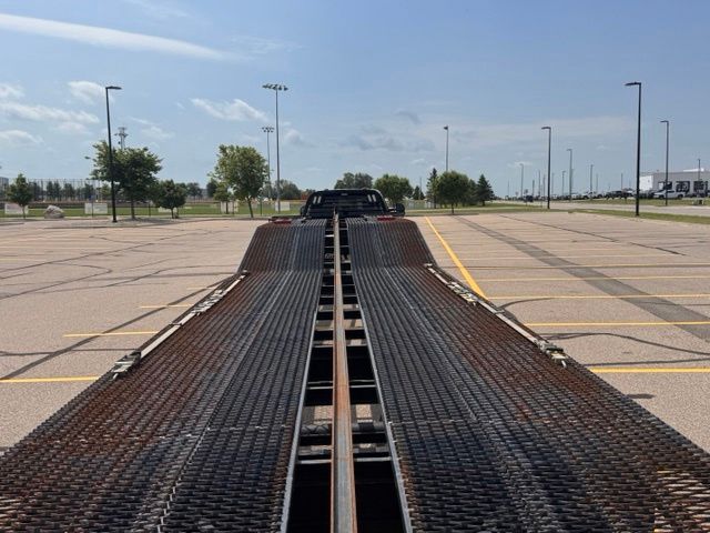 2024 Ford F-450 Super Duty Chassis Cab Lariat - Photo 32