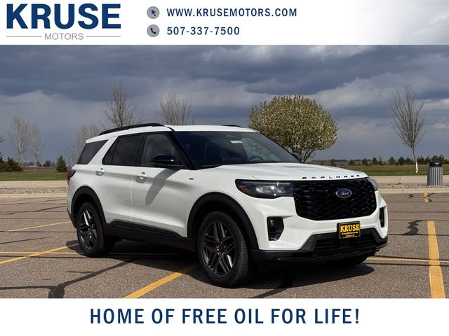 2026 Ford Explorer ST-LINE 4WD's photo