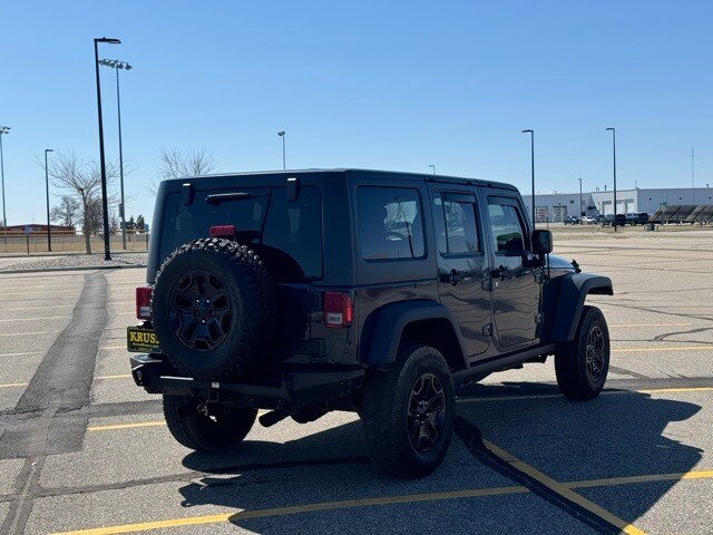 2018 Jeep Wrangler Unlimited Willys Wheeler photo 3