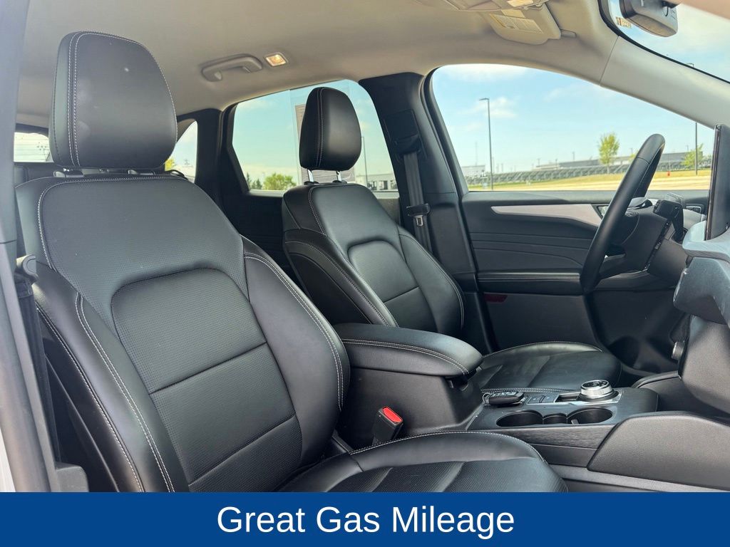 2025 Ford Escape Platinum - Photo 24
