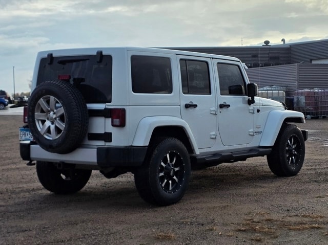 2013 Jeep Wrangler Unlimited Sahara photo 4
