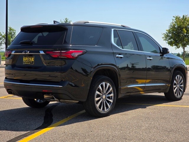 2022 Chevrolet Traverse Premier photo 3