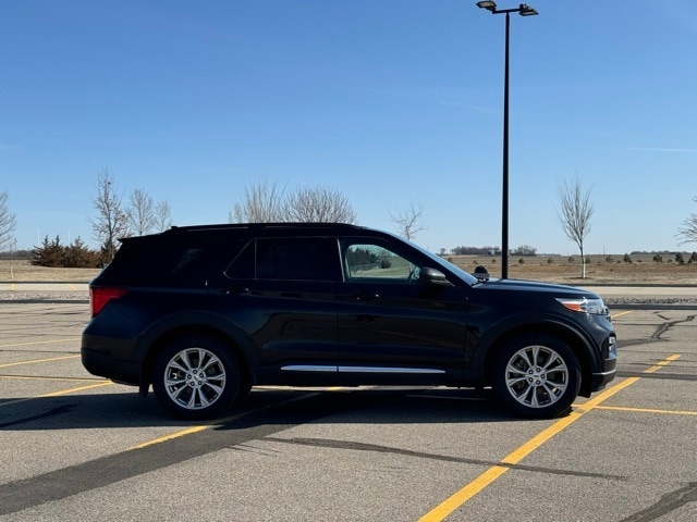 Used 2021 Ford Explorer XLT with VIN 1FMSK8DH7MGA16352 for sale in Marshall, MN