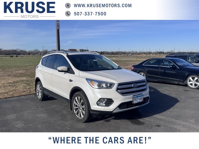 2018 Ford Escape Titanium photo 2