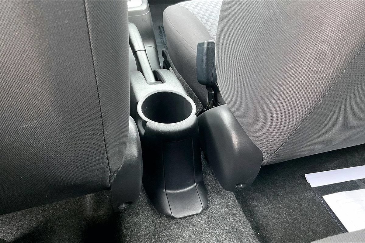 2019 Mitsubishi Mirage ES - Photo 8