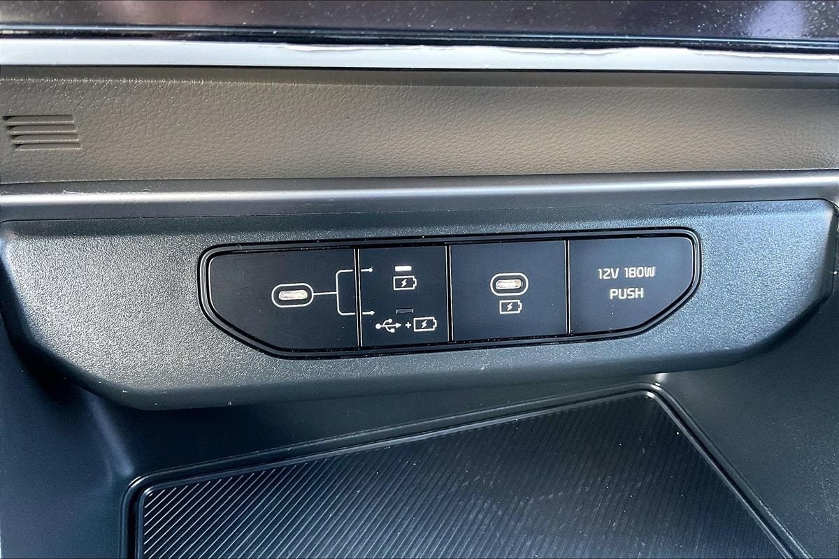 2025 Kia Carnival LXS - Photo 20