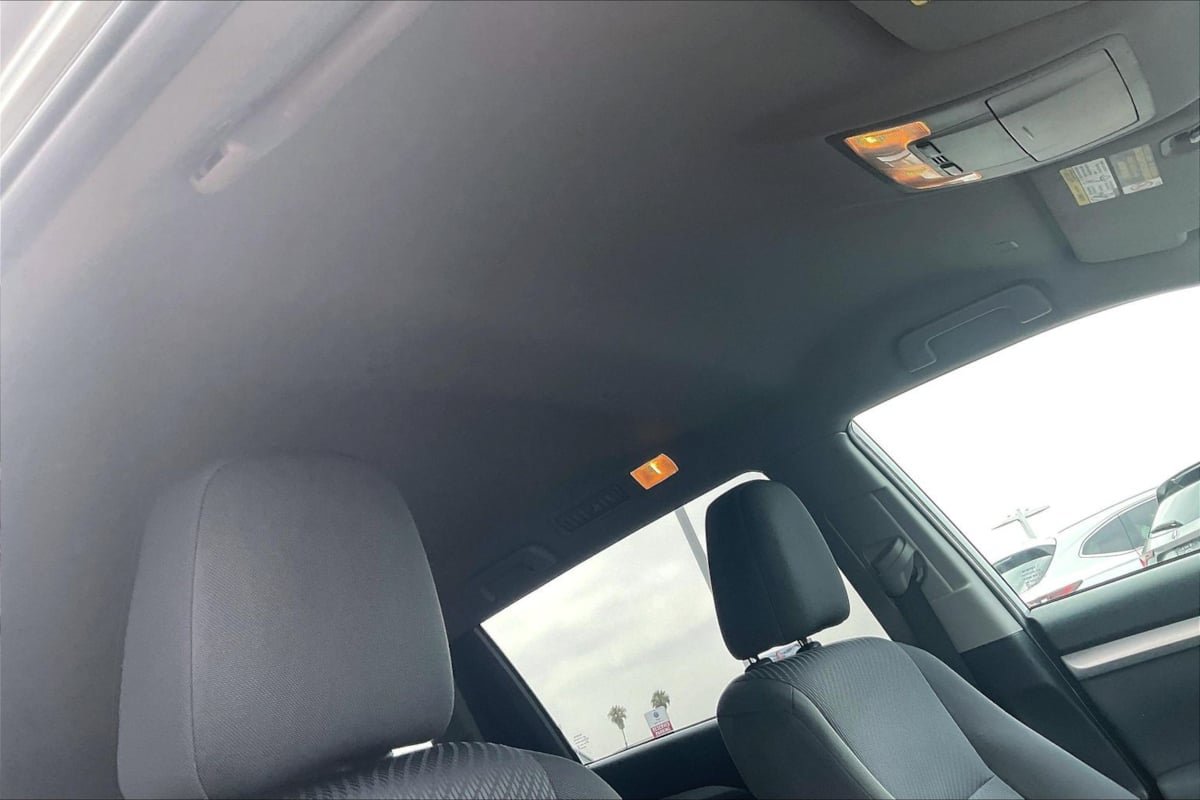 2019 Toyota Highlander LE - Photo 18