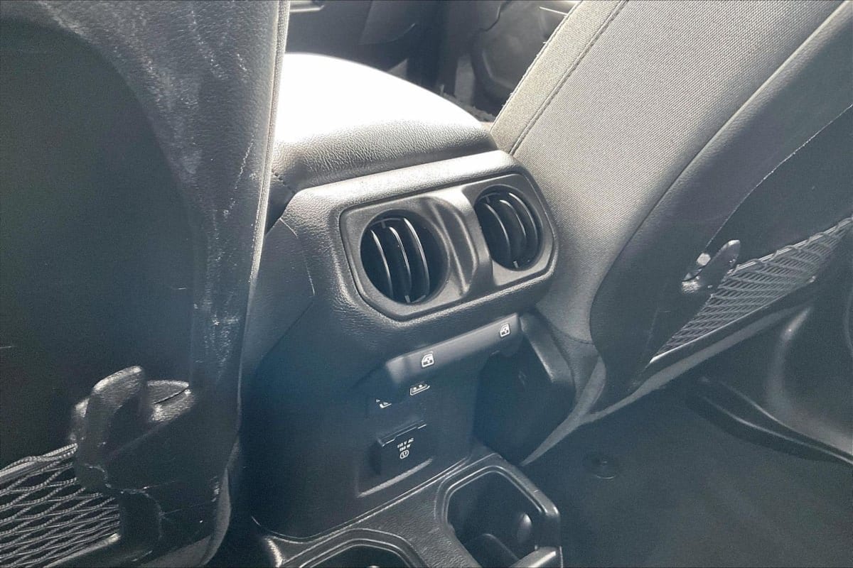 2025 Jeep Wrangler 4-Door Rubicon - Photo 29
