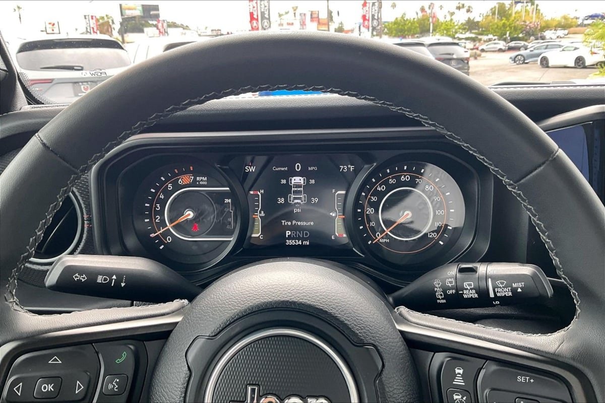 2025 Jeep Wrangler 4-Door Rubicon - Photo 16