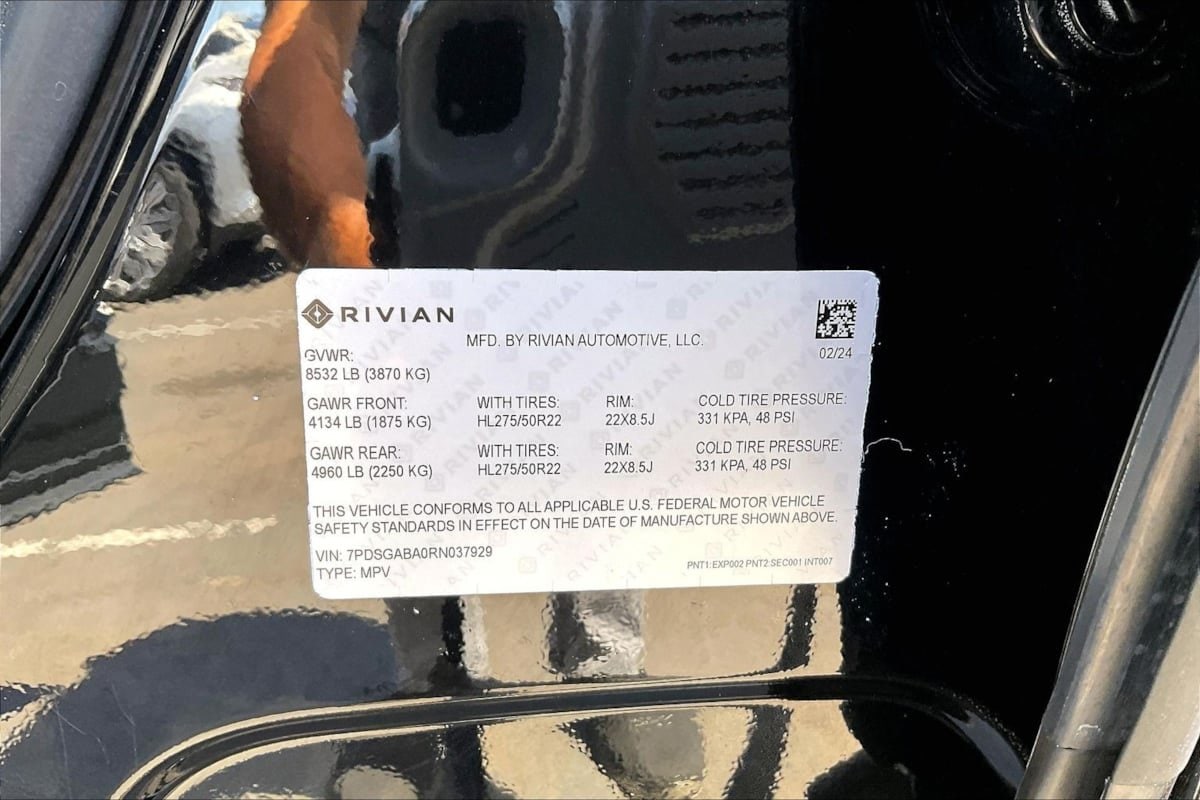 2024 Rivian R1S Adventure - Photo 34