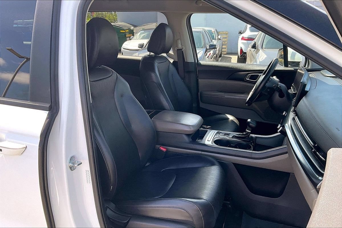 2025 Kia Carnival LXS - Photo 33