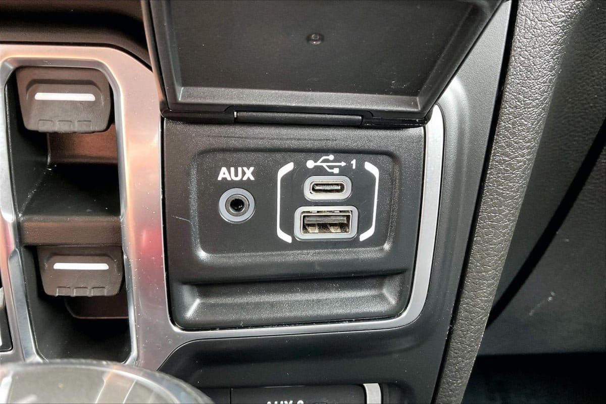 2025 Jeep Wrangler 4-Door Rubicon - Photo 28