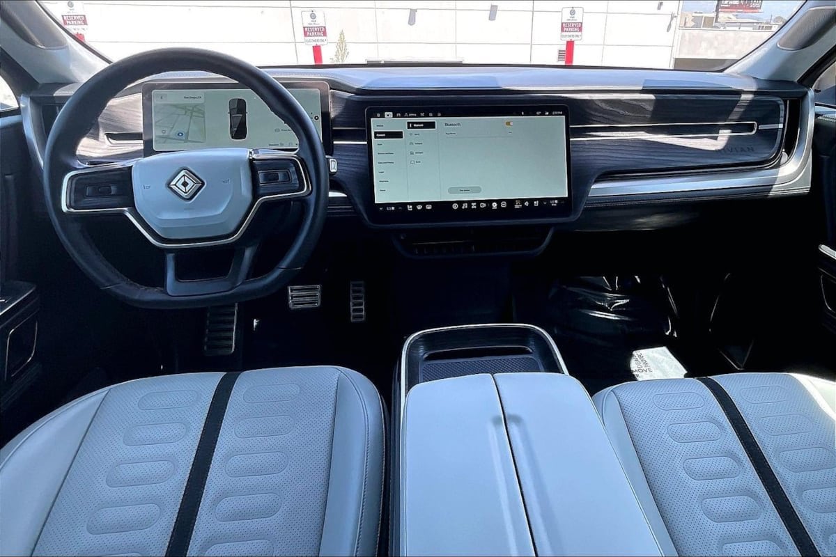 2024 Rivian R1S Adventure - Photo 13