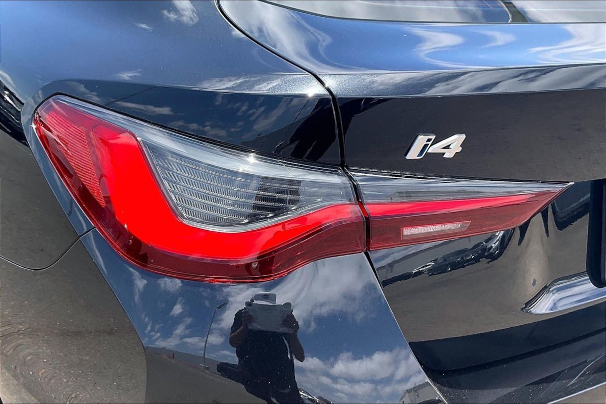 2023 BMW i4 35 - Photo 27