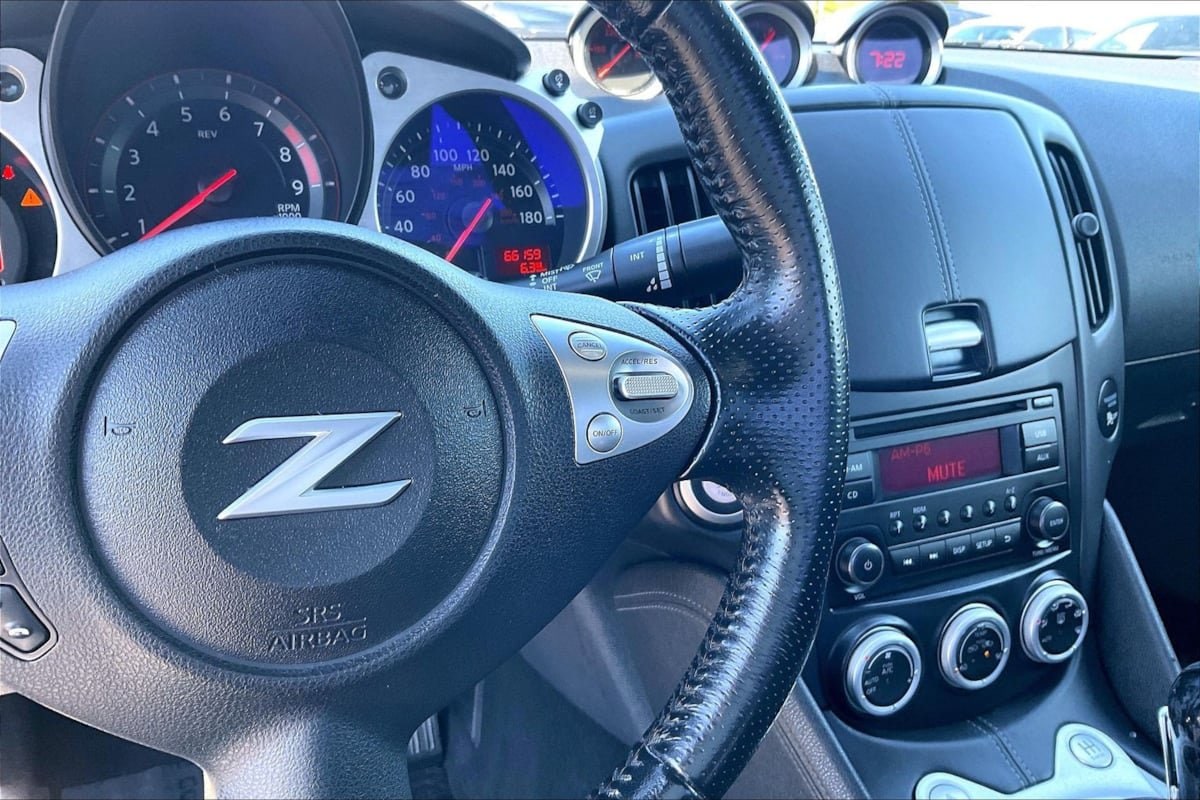 2020 Nissan 370Z Coupe Sport - Photo 16