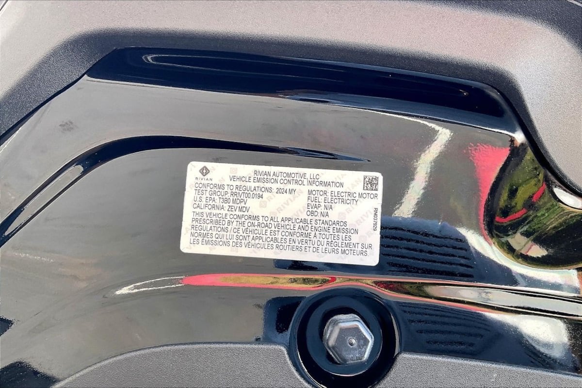 2024 Rivian R1S Adventure - Photo 30