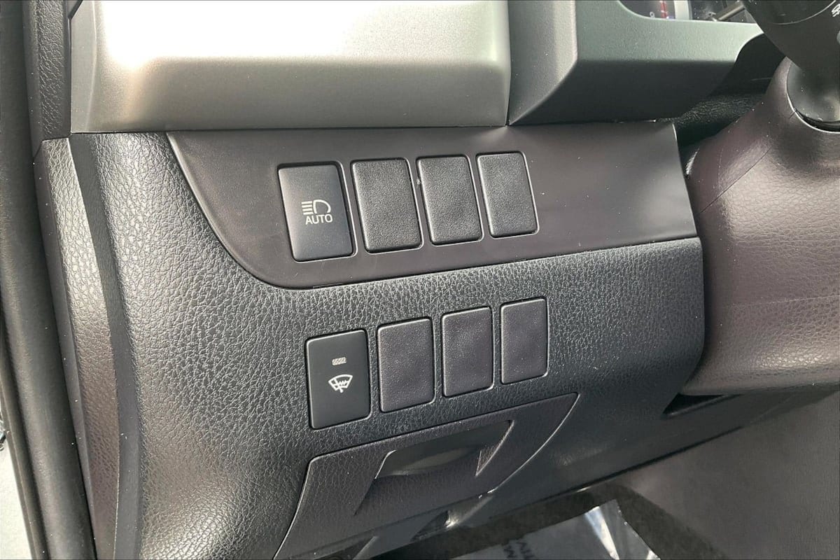 2019 Toyota Highlander LE - Photo 33