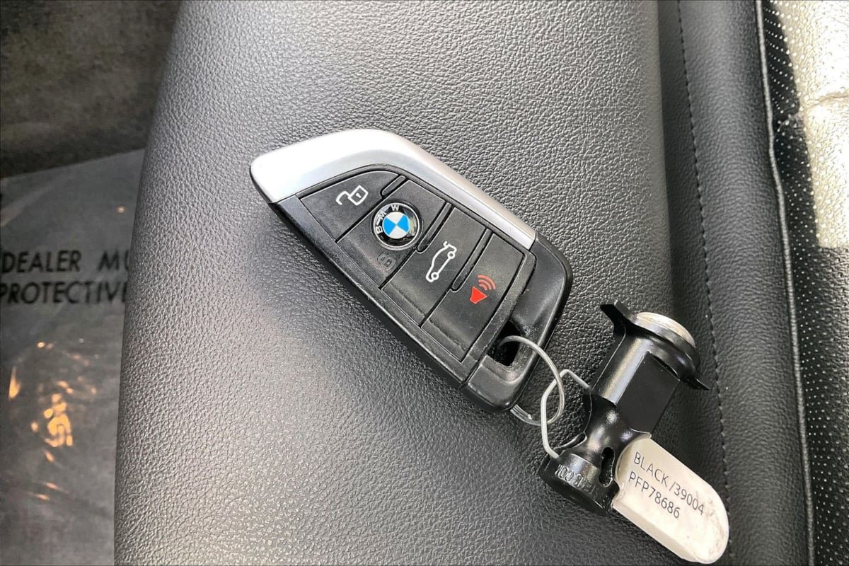 2023 BMW i4 35 - Photo 11