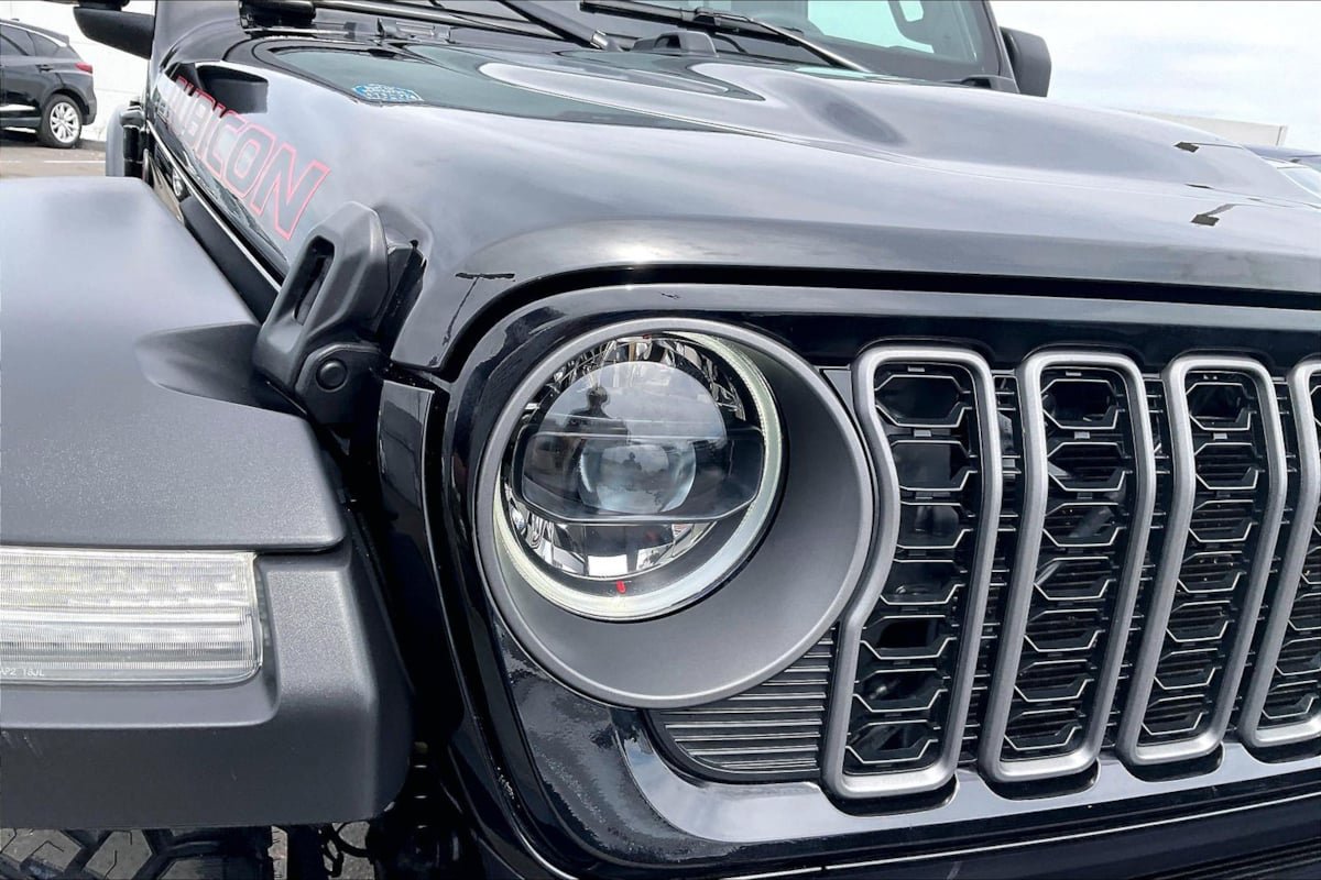 2025 Jeep Wrangler 4-Door Rubicon - Photo 24