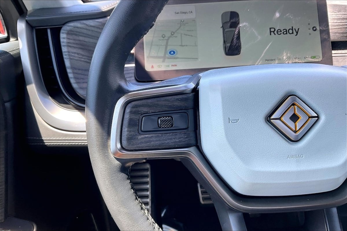2024 Rivian R1S Adventure - Photo 16
