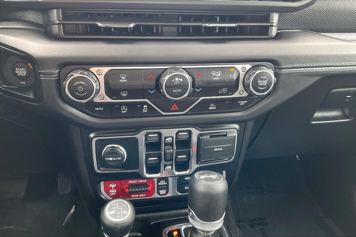 2025 Jeep Wrangler 4-Door Rubicon - Photo 27