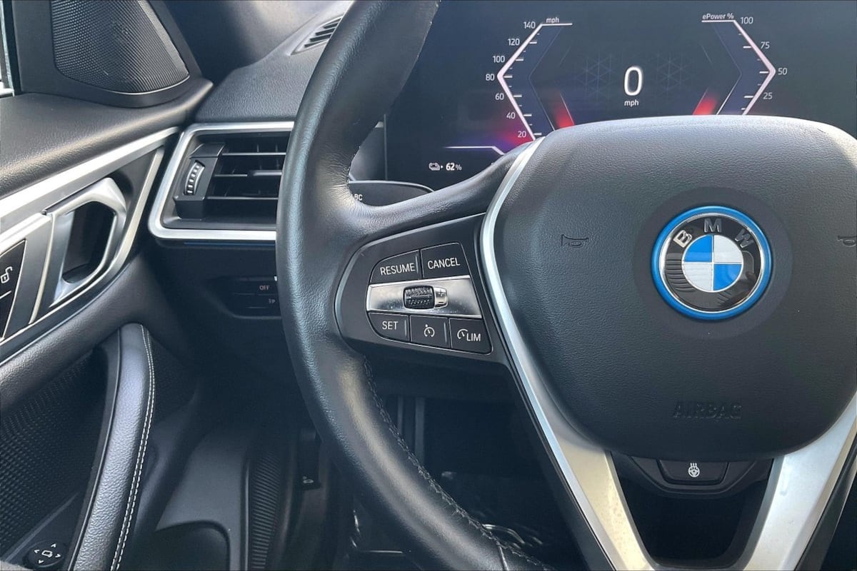 2023 BMW i4 35 - Photo 16