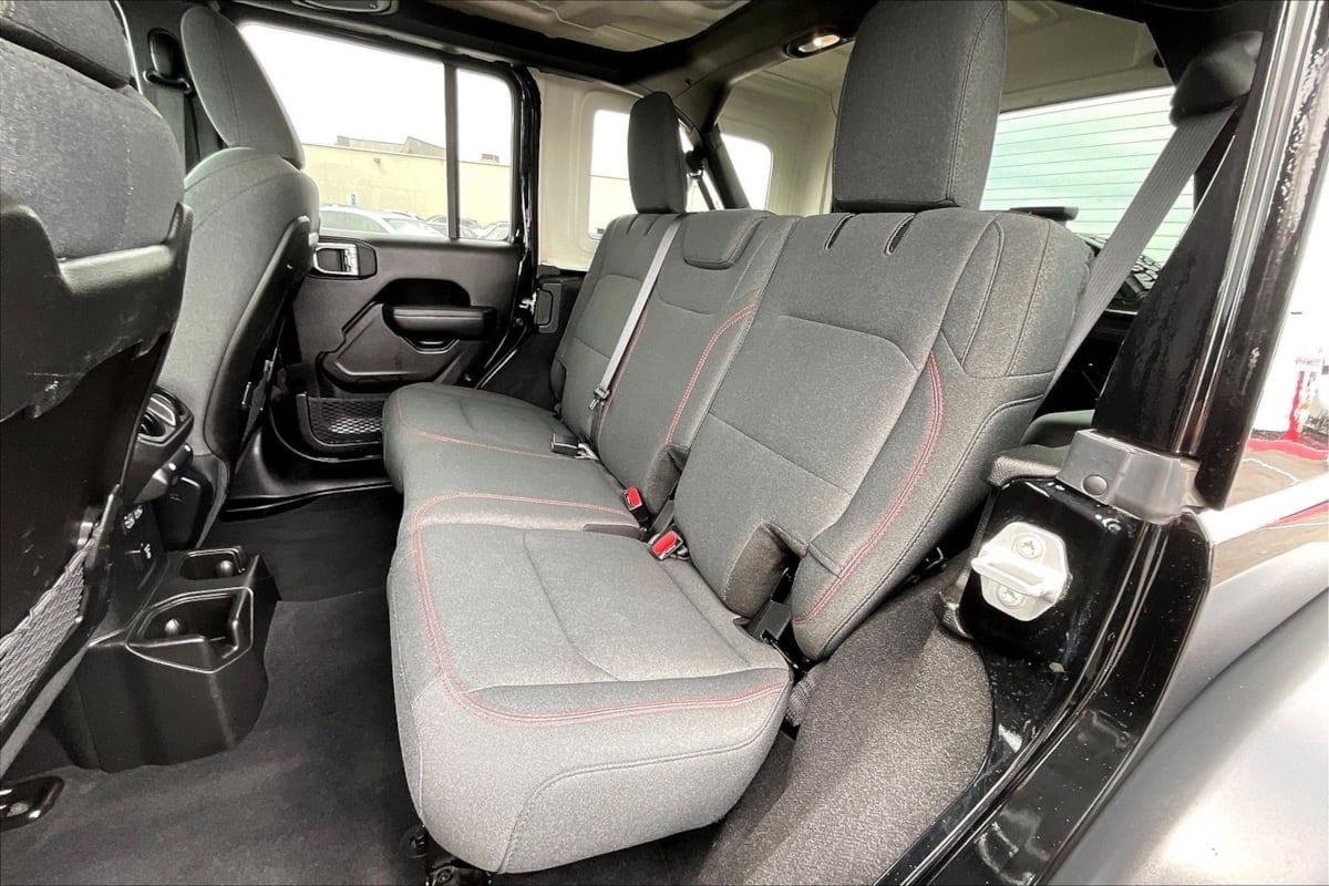 2025 Jeep Wrangler 4-Door Rubicon - Photo 22