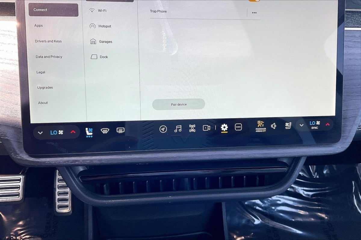 2024 Rivian R1S Adventure - Photo 31