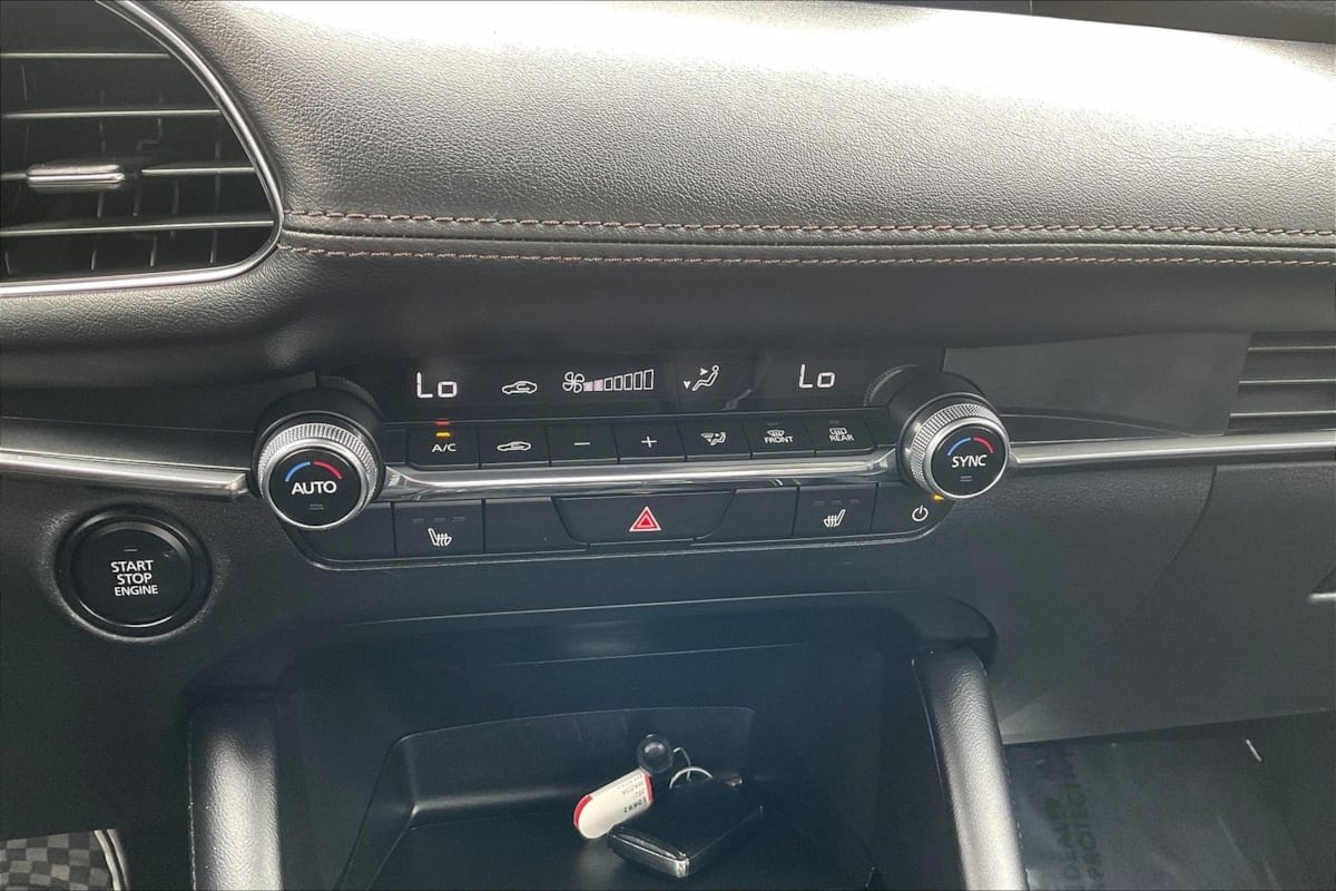 2025 Mazda Mazda3 Preferred - Photo 30