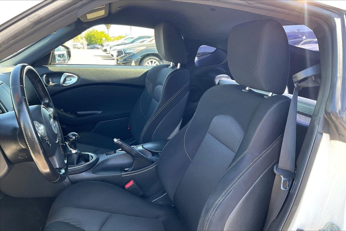 2020 Nissan 370Z Coupe Sport - Photo 22