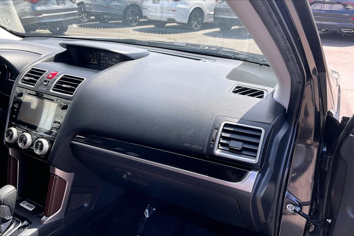 2018 Subaru Forester Touring - Photo 14