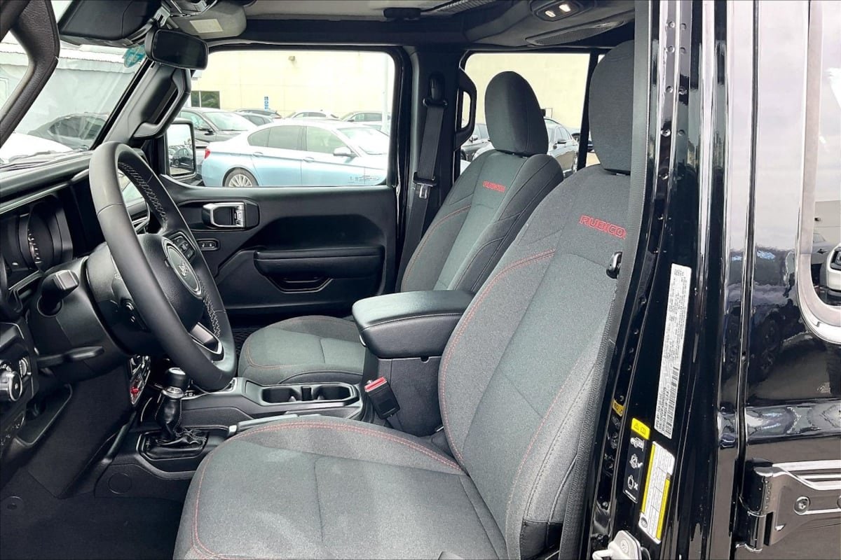 2025 Jeep Wrangler 4-Door Rubicon - Photo 21