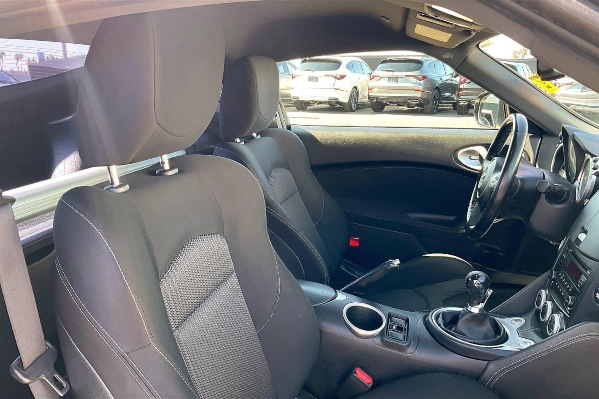 2020 Nissan 370Z Coupe Sport - Photo 7