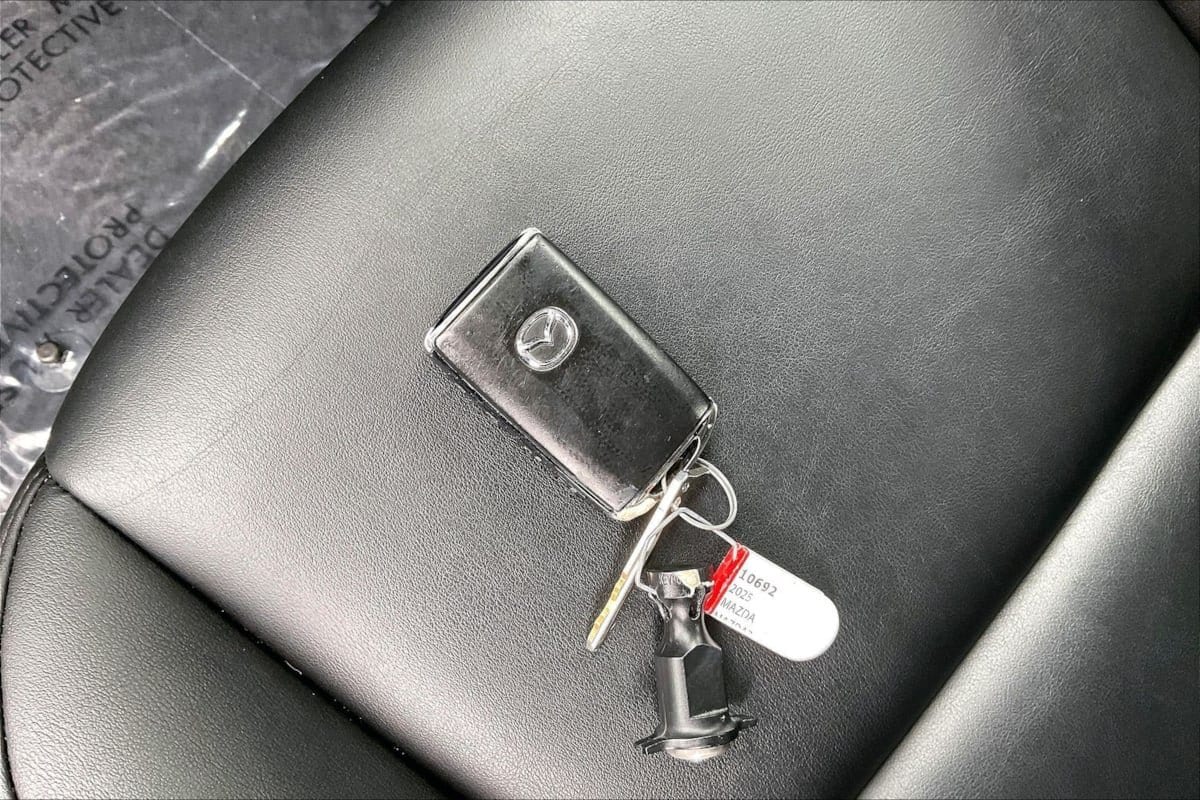2025 Mazda Mazda3 Preferred - Photo 11
