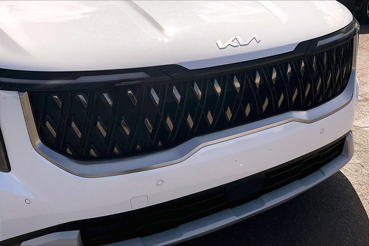 2025 Kia Carnival LXS - Photo 18