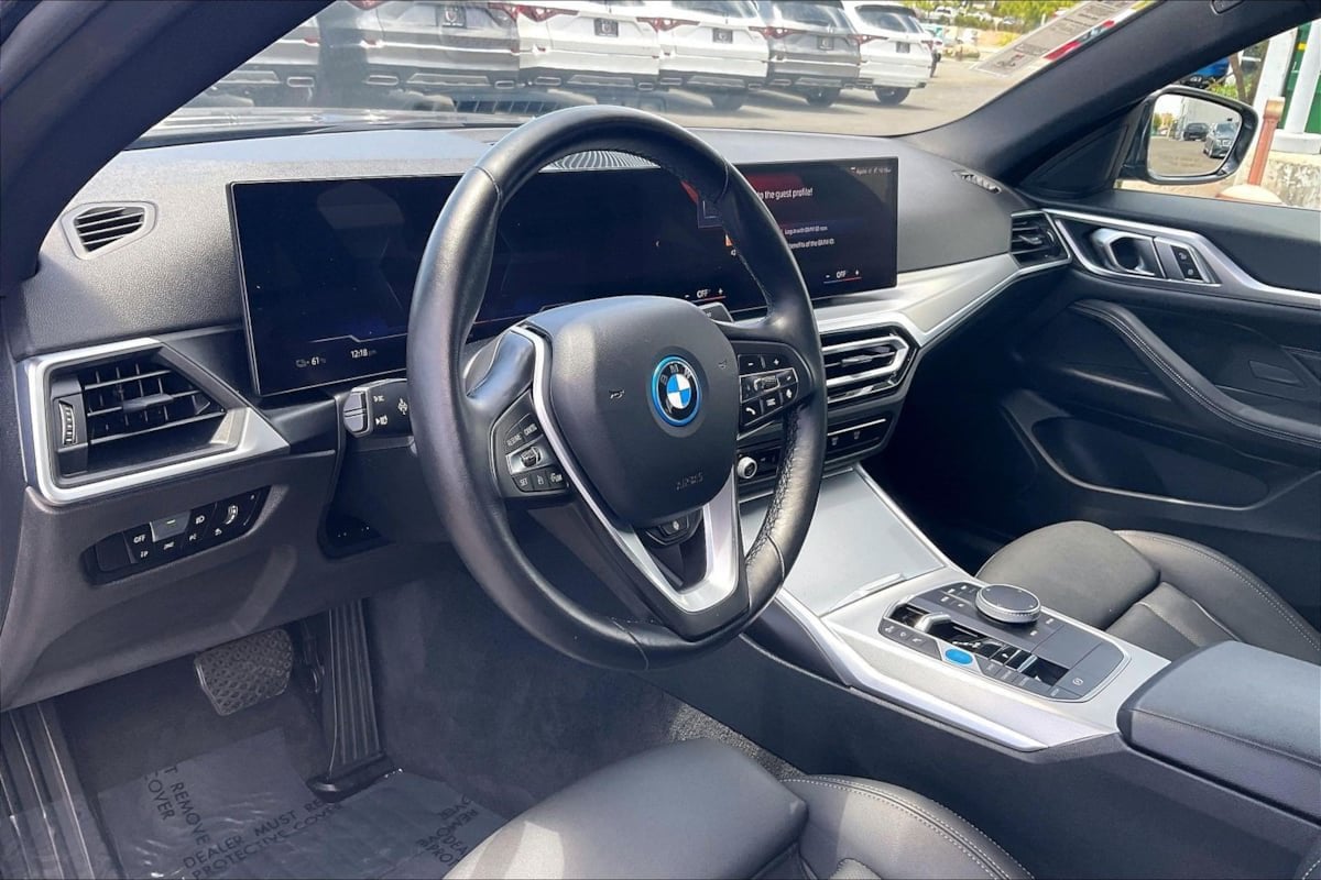 2023 BMW i4 35 - Photo 12