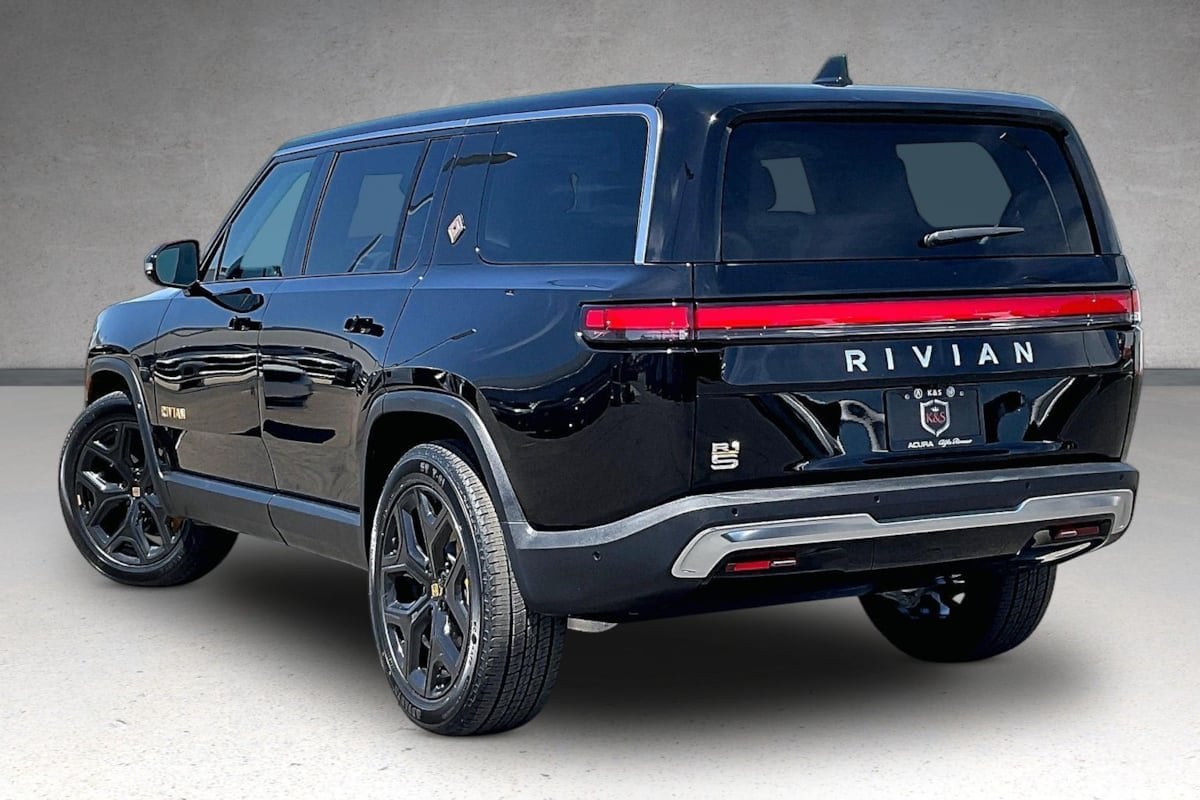 2024 Rivian R1S Adventure - Photo 35