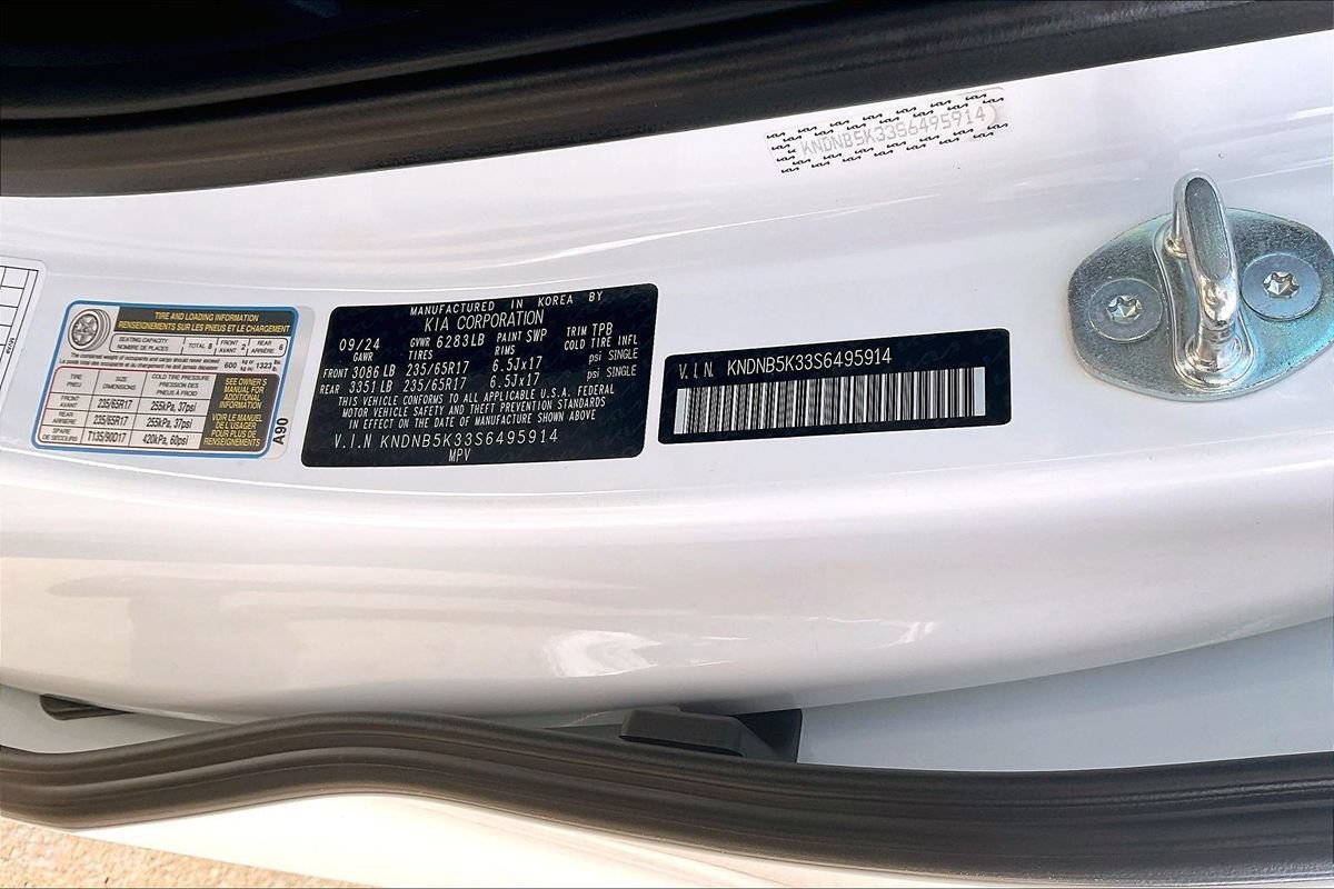 2025 Kia Carnival LXS - Photo 22